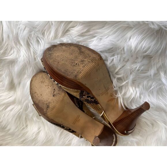 Michael kors heels size 7 animal print gold high heels 4 inch heel with platform - Picture 4 of 6